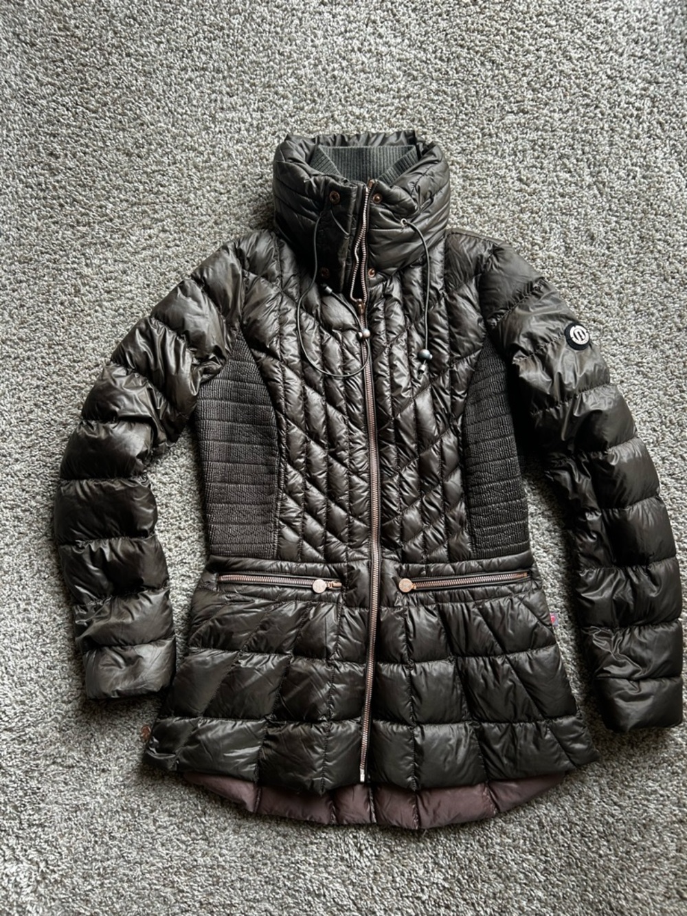 Bernardo Quilted Puffer Jacket in Dark Olive Green with Light Brown lining
